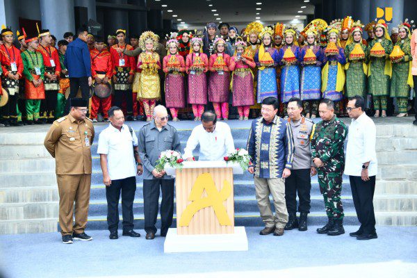 Presiden Jokowi Resmikan Gedung Amanah, Apresiasi Kreativitas Anak Muda Aceh