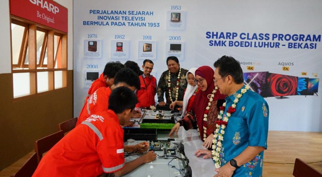 Program Sharp Class Cara Sharp Membangun Masa Depan Siswa SMK