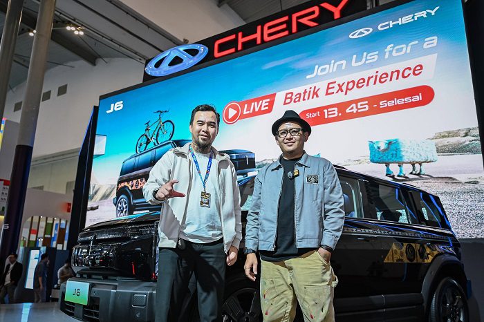 Chery J6 Edisi Batik Tampil Memukau di GJAW 2024