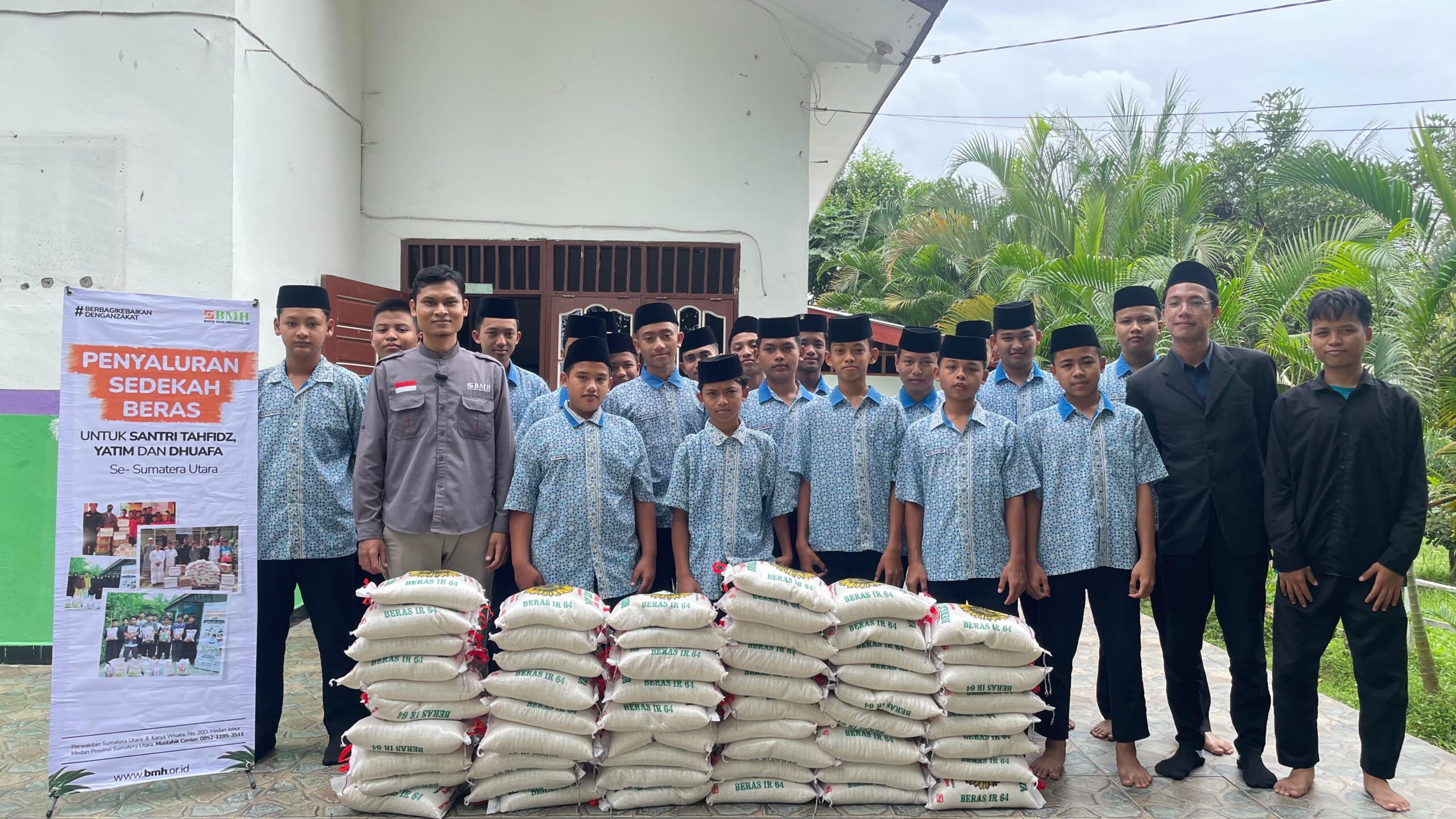 BMH Salurkan 275 Kg Beras untuk Santri di Tanjung Morawa Deli Serdang
