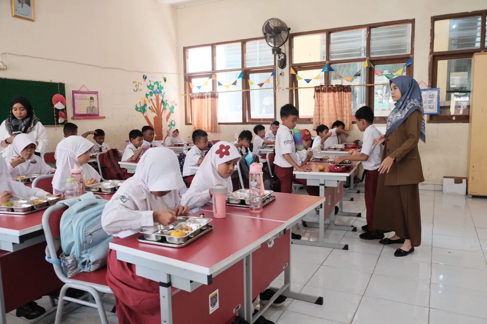 Kolaborasi TNI dan Pemkot Depok Wujudkan Makan Bergizi Gratis untuk Ribuan Siswa