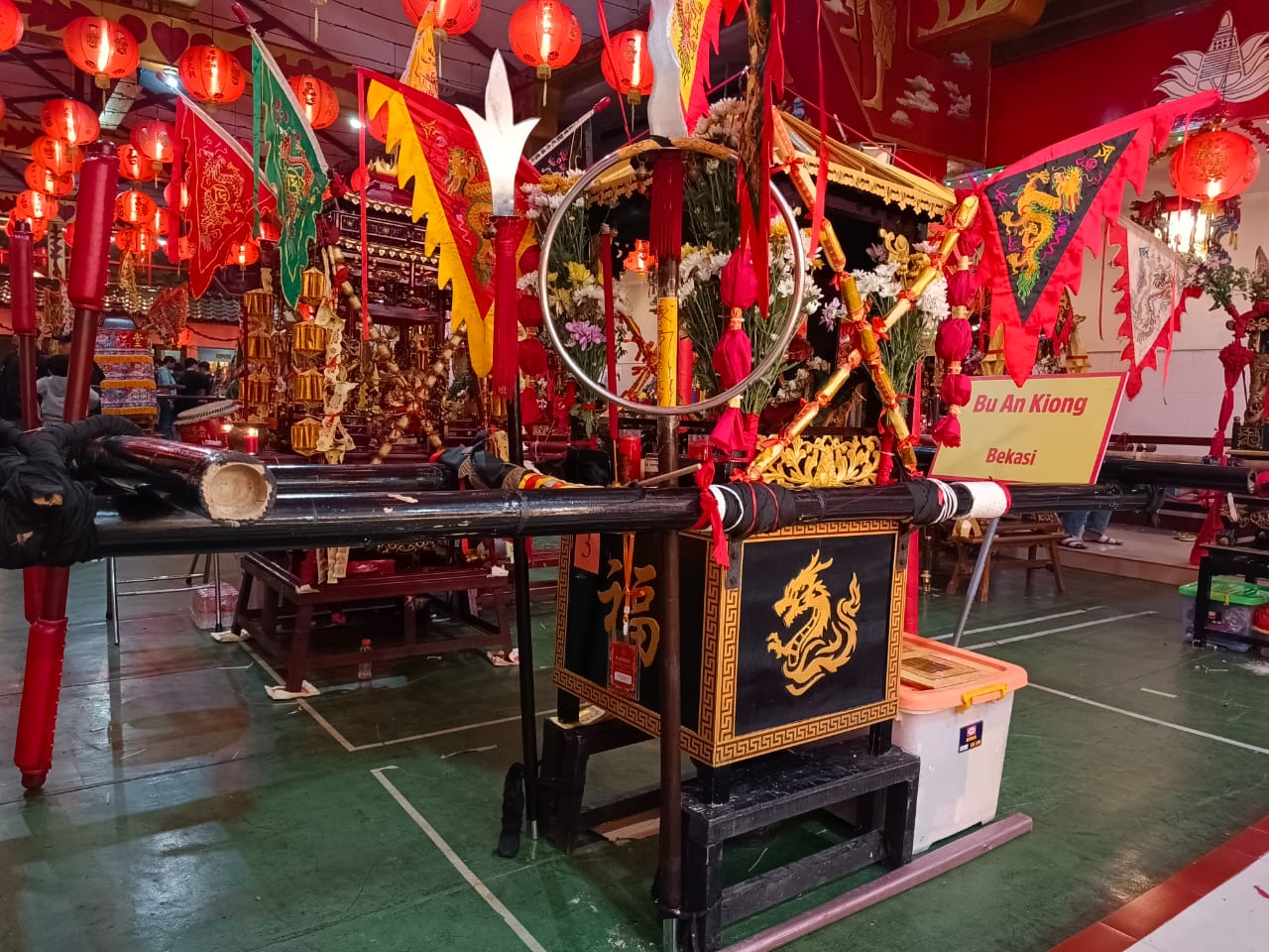 Celebrating Harmony in Garut: Cap Go Meh Festival & 145th Anniversary of Fu Long Miao Temple Unite the Community in Culture!