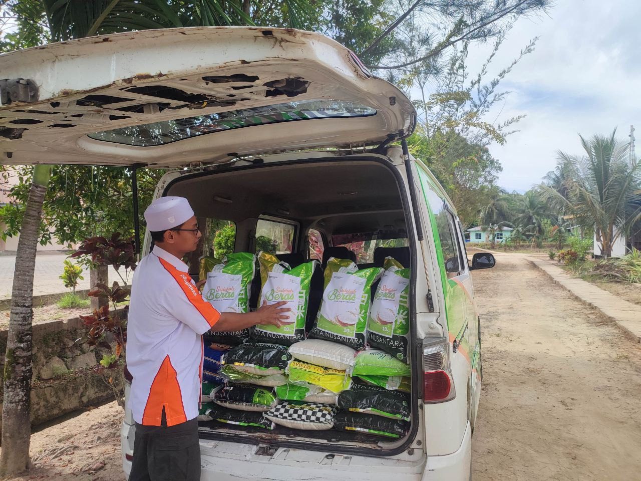 Beras Berkah untuk Penghafal Al-Qur'an: Setengah Ton Harapan Terhulur di Bumi Kalimantan Utara