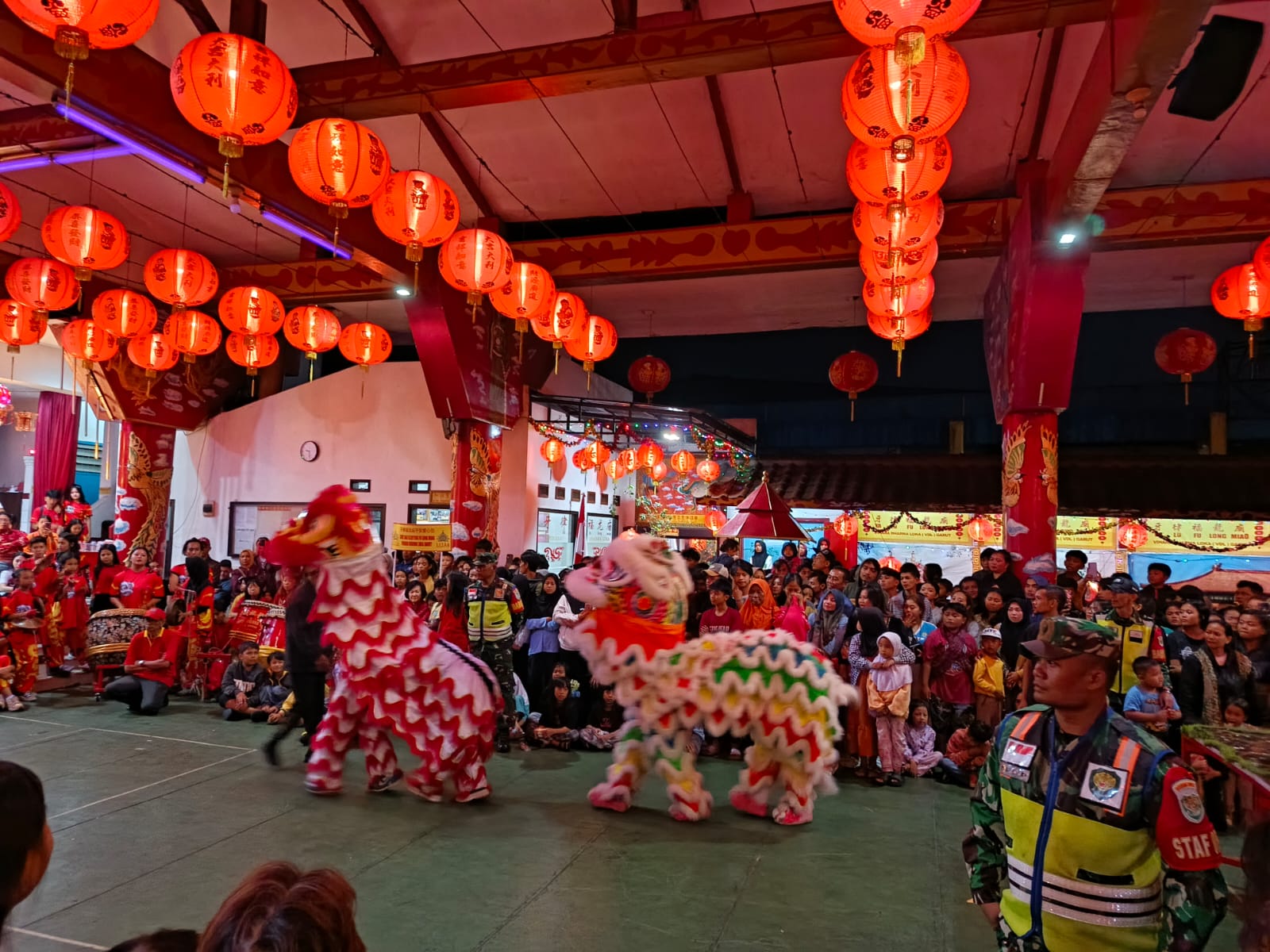 Kartini's Flame Rekindled: Joanna Akarwangi Leads Garut's Vibrant Cap Go Meh Revival