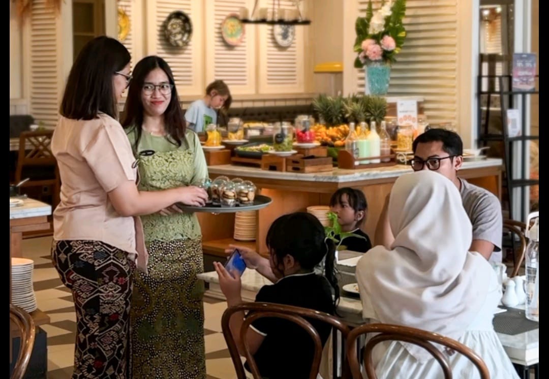 Sweet Tribute: THE 1O1 Suryakancana Bogor Honors Kartini with Delightful Cookies