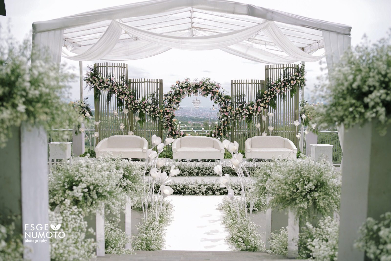 Swiss-Belresort Dago Heritage Bandung Present a Semi Outdoor Romantic Wedding Celebration Overlooking Bandung Magnificent View