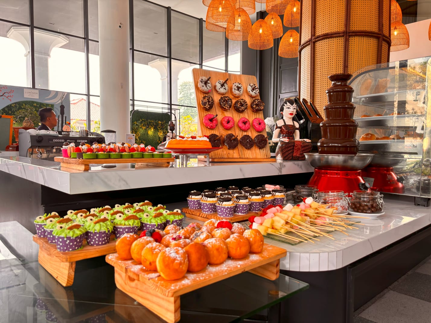 With the "Fun Campation Room Package," you don't just get room accommodation and a delicious breakfast