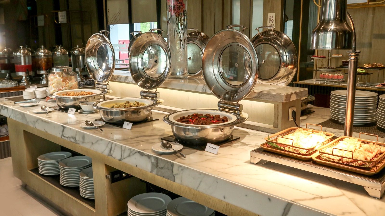 Go Easy on Your Wallet: Celebrate Your Special Moments with an All-You-Can-Eat Feast at Swiss-Belinn Simatupang